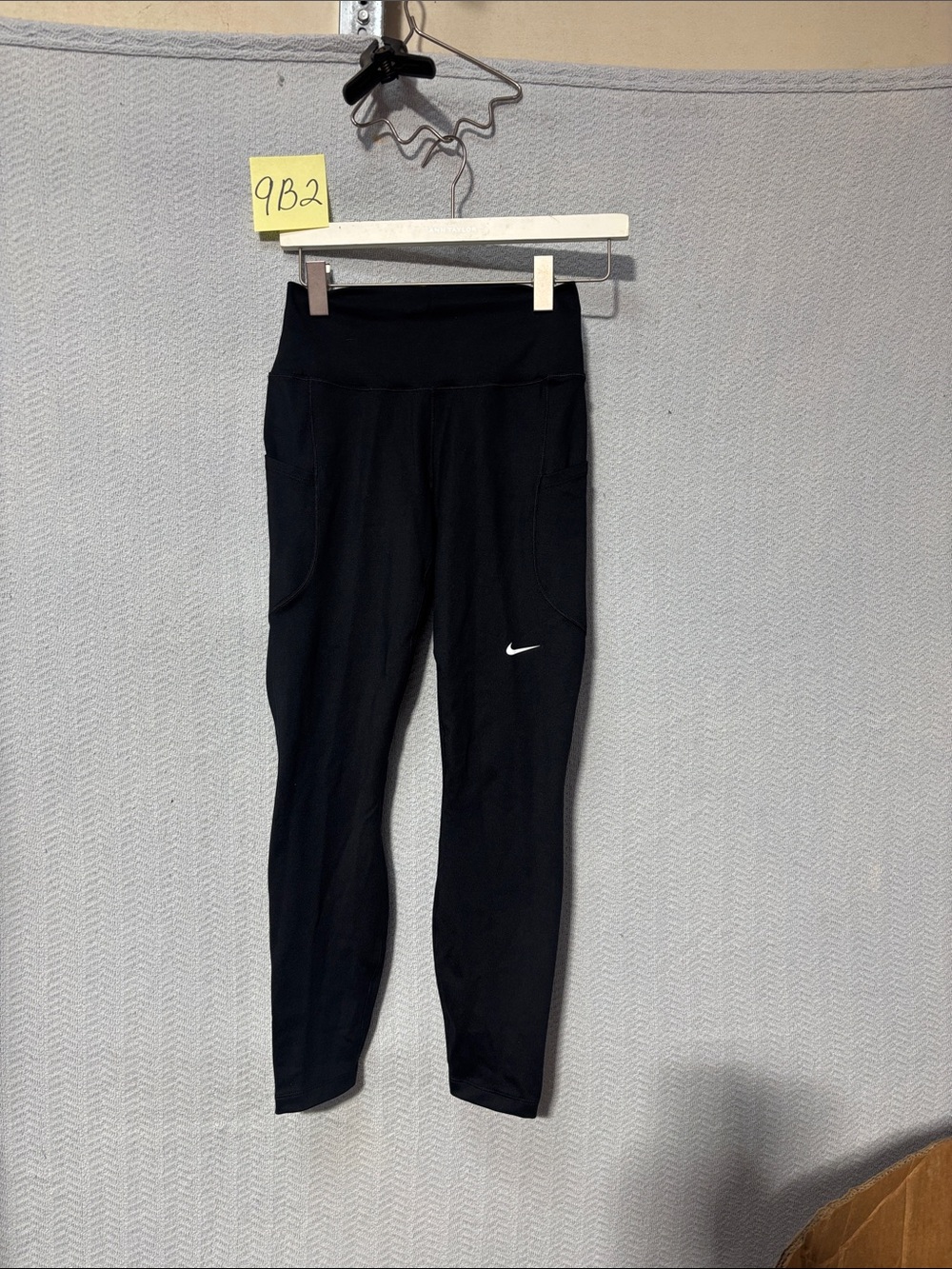 Nike women’s medium NWT leggings